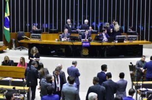 Câmara pode votar nesta quarta projeto que prevê validade indeterminada para laudo de autismo