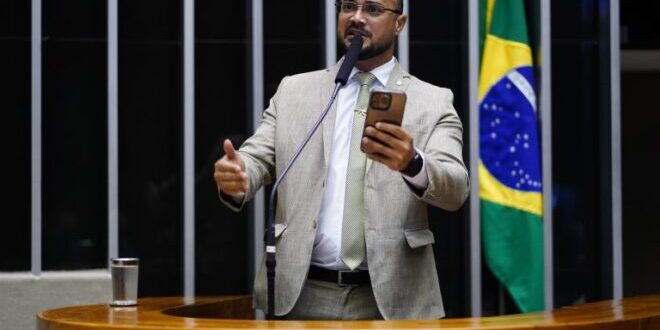 Comissão aprova proposta que fixa idade máxima para ingresso na PM e no Corpo de Bombeiros