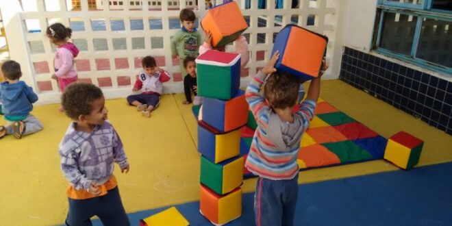 Comissão debate situação de educadoras da primeira infância