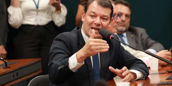 Edvaldo Magalhães comemora decisão do TJAC que suspende criação de cargos comissionados sem autorização da Assembleia