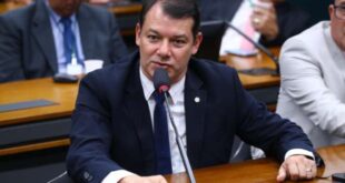 Roberto Duarte convoca presença de delegado da PF do Acre na CPMI do dia 8 de Janeiro