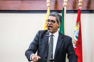 Edvaldo Magalhães cobra explicações do governo acerca de concurso simplificado da Saúde