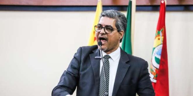 Edvaldo Magalhães cobra explicações do governo acerca de concurso simplificado da Saúde