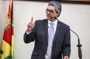 Edvaldo critica governo que vai gastar quase R$ 2 milhões por mês com 250 comissionados, enquanto plantões da Saúde não chegam a R$ 380 mil