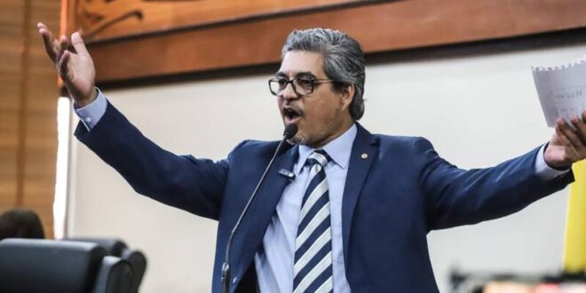 Edvaldo volta a defender reajuste dos plantões dos técnicos de Saúde e afirma que em 2 dias governo comprometeu a folha em R$ 20 milhões com comissionados