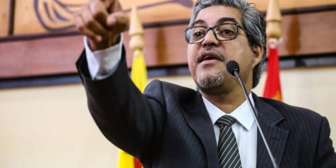 Edvaldo Magalhães diz que governo enganou aposentados sobre tabela da Educação e defende: ‘temos que corrigir essa injustiça’