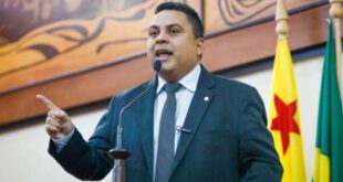 Governo entregou a base para ser massacrada pela opinião pública, desabafa Gilberto Lira