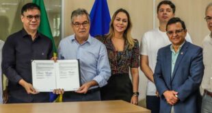 Presidente da Aleac participa da assinatura de convênio para capacitar empresários acreanos para exportação