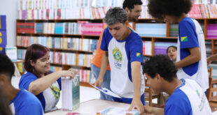 Estudantes já podem retirar kits do Pré-Enem Legal