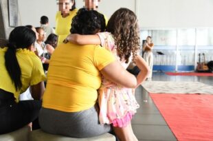 Abraçando Filhos: reeducandas reencontram filhos às vésperas do Dia das Mães