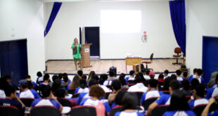 Centro de ensino do Estado oferta minicurso de Língua Portuguesa para alunos da rede pública