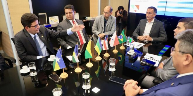 No Ministério do Desenvolvimento Regional, governador defende melhorias de infraestrutura de transportes no Acre