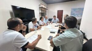 Governo recebe servidores para dialogar sobre demandas da administração indireta