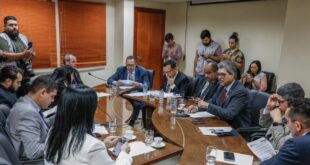 Projeto que aumenta em 30% plantões da Saúde é aprovado na Aleac