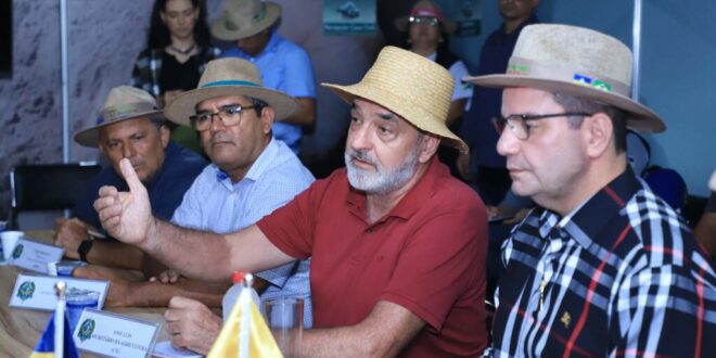 Na feira Rondônia Rural Show, Cameli destaca união dos estados do Norte para o desenvolvimento