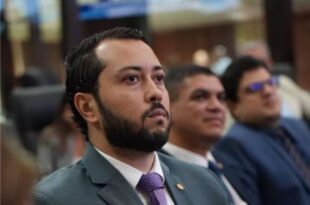 Em duro discurso na Aleac, Jarude rebate declarações de Tanízio Sá: “Se ter moral for se render ao Governo e esquecer de quem mais precisa, prefiro não ter”