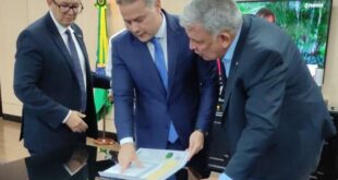 Ministro convida Petecão para assinatura de ordem de serviço de obras da BR 364