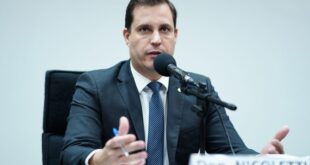 Comissão aprova gratuidade por 15 minutos em estacionamento rotativo pago nas vias públicas