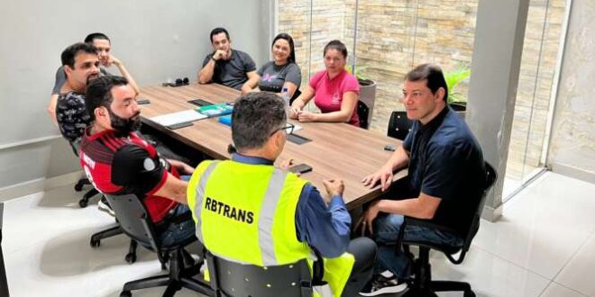 Roberto Duarte garante ponto de embarque e desembarque para passageiros de aplicativos na Expoacre 2023