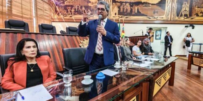 Edvaldo diz que governo não terá mais desculpa após decisão do STF e cobra envio de projeto que estabelece piso nacional da enfermagem