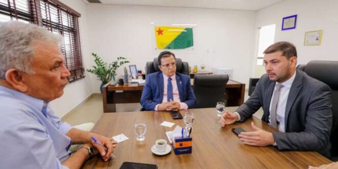 Gonzaga e Nicolau recebem Petecão e pedem ajuda para construção da nova Aleac