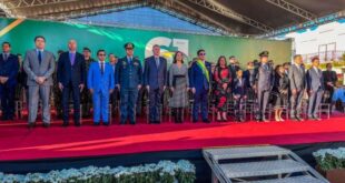 Ao lado de Gladson, presidente da Aleac participa dos festejos de aniversário do Estado do Acre