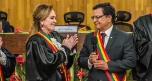 Luiz Gonzaga recebe a medalha Ordem do Mérito Judiciário