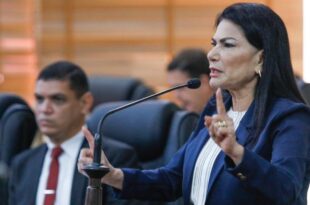 Antonia Sales se solidariza com Tanízio Sá e o elogia como gestor público