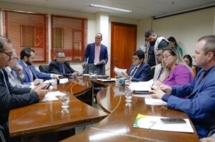CCJ aprova PL que inclui pessoas com lúpus em lei que garante atendimento preferencial em empresas públicas e privadas