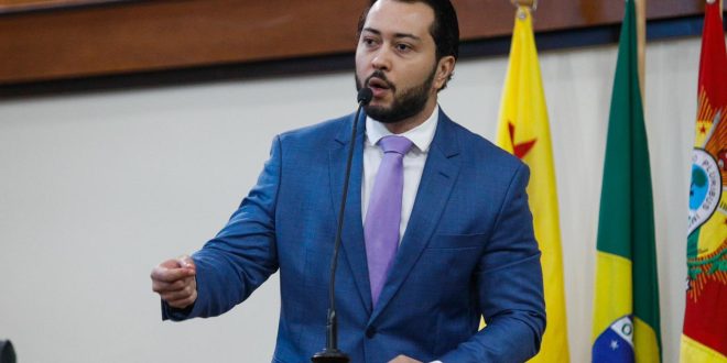 Emerson Jarude cobra do governo solução para provisórios do ISE