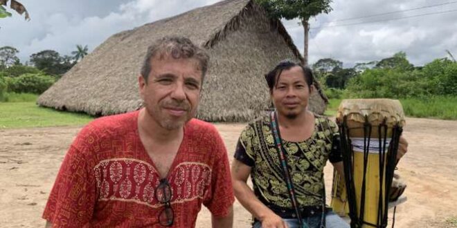 Baquemirim e grupo Txana Ury se unem na realização de oficina de confecção de tambores na aldeia Huni Kuin do Caucho