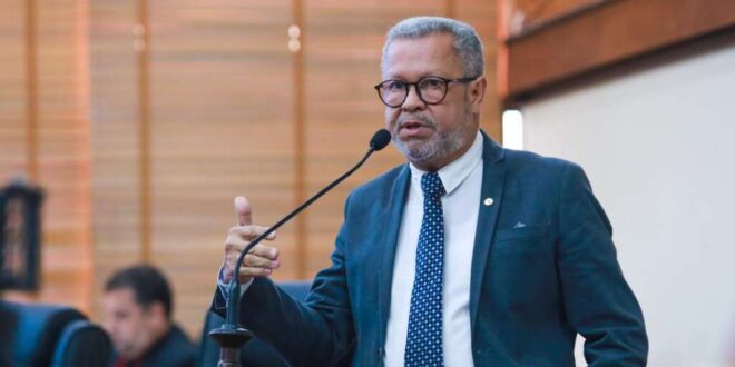 Afonso Fernandes apresenta Indicação que amplia fiscalização para cumprimento da Lei dos Registros Públicos