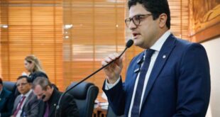Eduardo Ribeiro apresenta anteprojeto para instalação de equipamento para gravação de áudio e vídeo em uniforme de militares