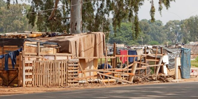 Projeto proíbe concessão de benefícios assistenciais a invasores de imóveis urbanos e rurais