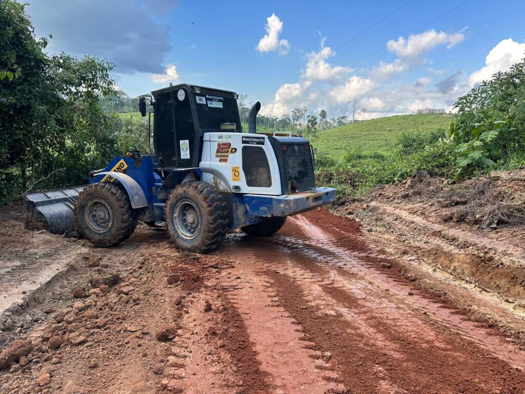 Ramal do Cachoeira: Garantindo Acesso a 113 Famílias com Deracre e Prefeitura de Tarauacá
