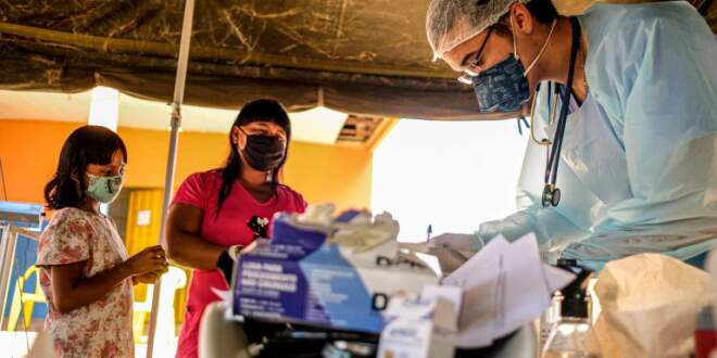 Medico indígena no Acre