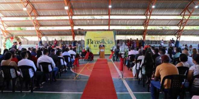 Em casamento coletivo TJ oficializa união de 52 casais em Brasileia