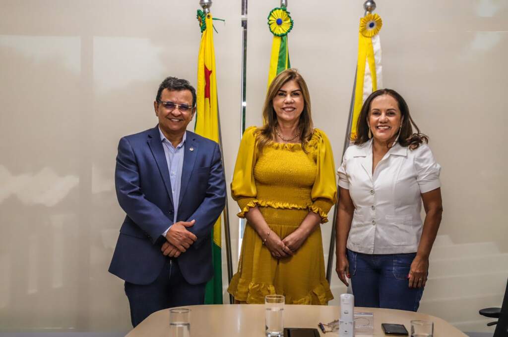 Governador em exercício Luiz Gonzaga, propõe parceria da Ufac com a Índia para pesquisa e produção de medicamentos