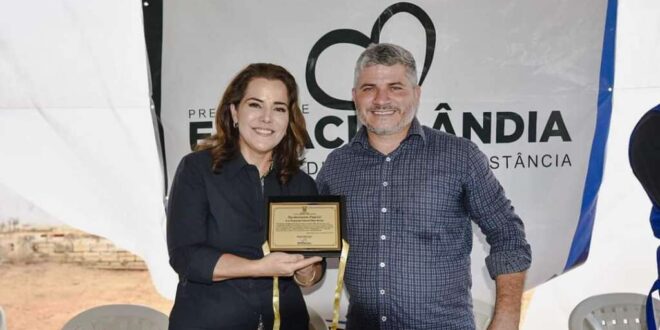 Prefeitura de Epitaciolândia recebe novos maquinários através de emendas da ex-deputada federal Mara Rocha