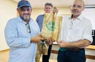 Presidente do Conselho Nacional do SESI conhece modelo de negócios da COOPERACRE