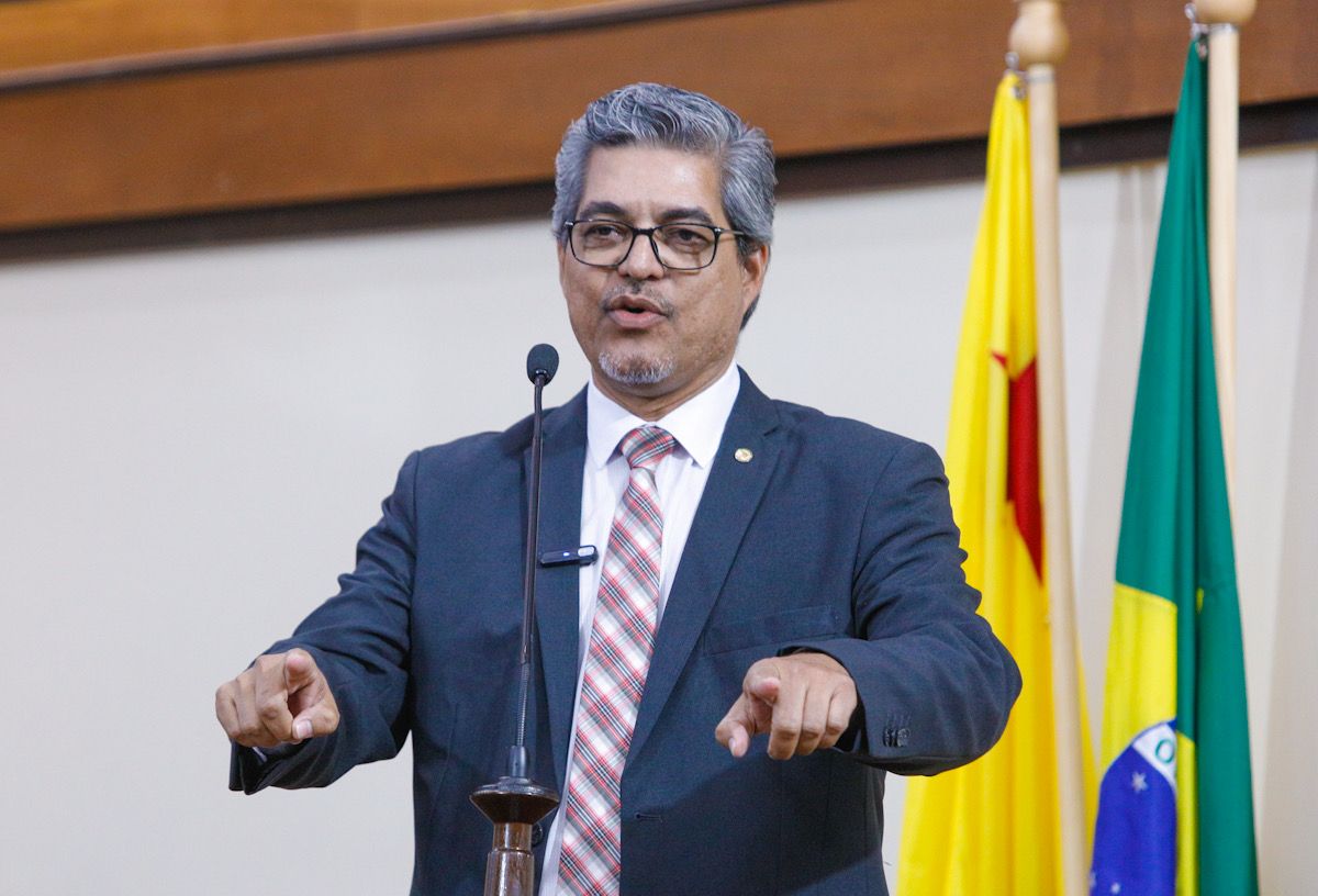 Gladson não respeita os deputados de sua base de sustentação, expõe Edvaldo