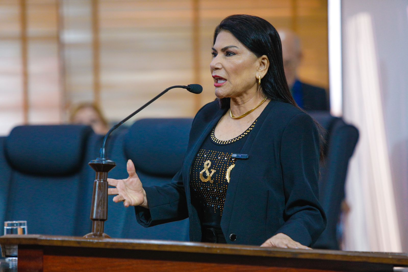Antonia Sales pede que governo tome providencias sobre onda de violência no Estado