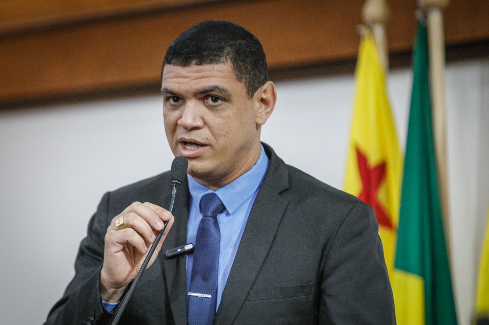 Pablo Bregense condena atitude do governo em desapropriar famílias de áreas invadidas