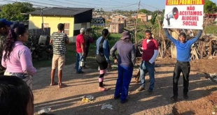 Moradora manda recado a Gladson Cameli e diz que não vai deixar Terra Prometida