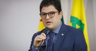 Eduardo Ribeiro propõe cancelamento de ‘carona’ para contratação de empresa do Maranhão para preservar recursos e economia local