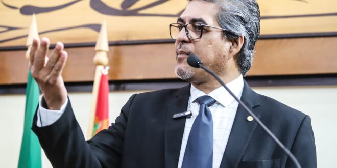 Edvaldo Magalhães denuncia atraso no pagamento de terceirizados e cobra providências