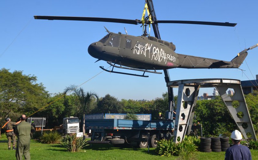Helicóptero com três pessoas desaparece em floresta no Amapá