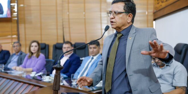 Deputado Luiz Gonzaga destaca a importância da recuperação das BRs 364 e 317 durante Audiência Pública