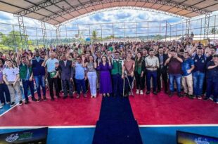 Gonzaga e Nicolau participam da entrega de 800 títulos definitivos em Cruzeiro do Sul