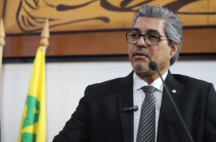 Edvaldo Magalhães cobra secretário de Assistência Social solução definitiva para os despejados da ‘Terra Prometida’